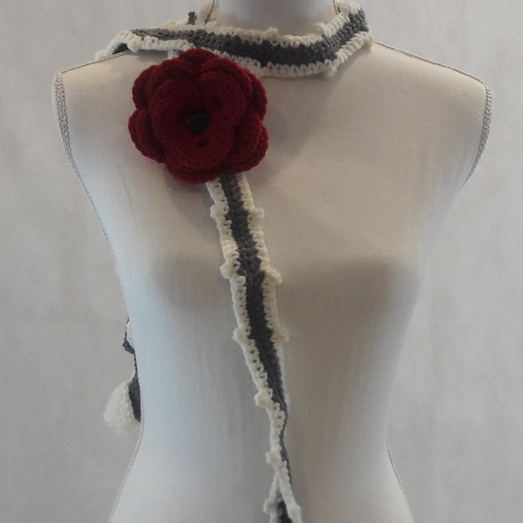 🌹Lariat, Flower, Necklace, Hand Crafted, crochet - Picture 3 of 5